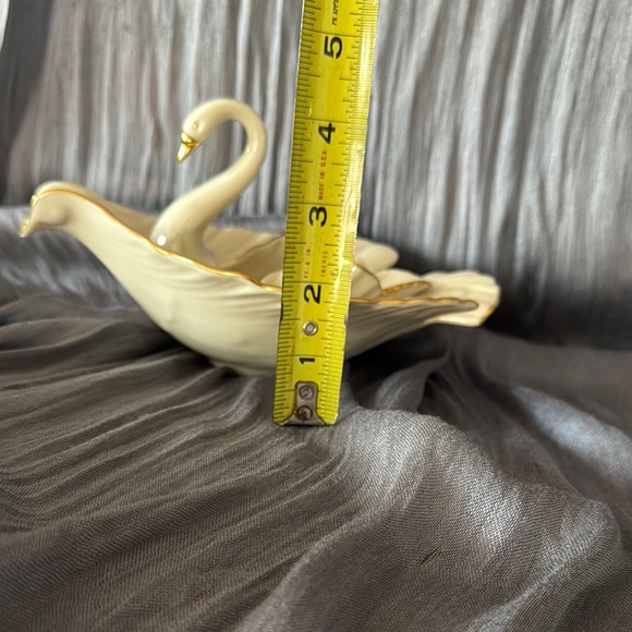 Lenox Cream and Gold Serveware Swan Dish 2 Piece Set - Picture 10 of 11